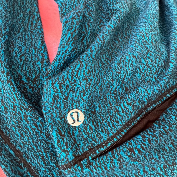 Lululemon quarter zip - size 4 - Picture 3 of 4